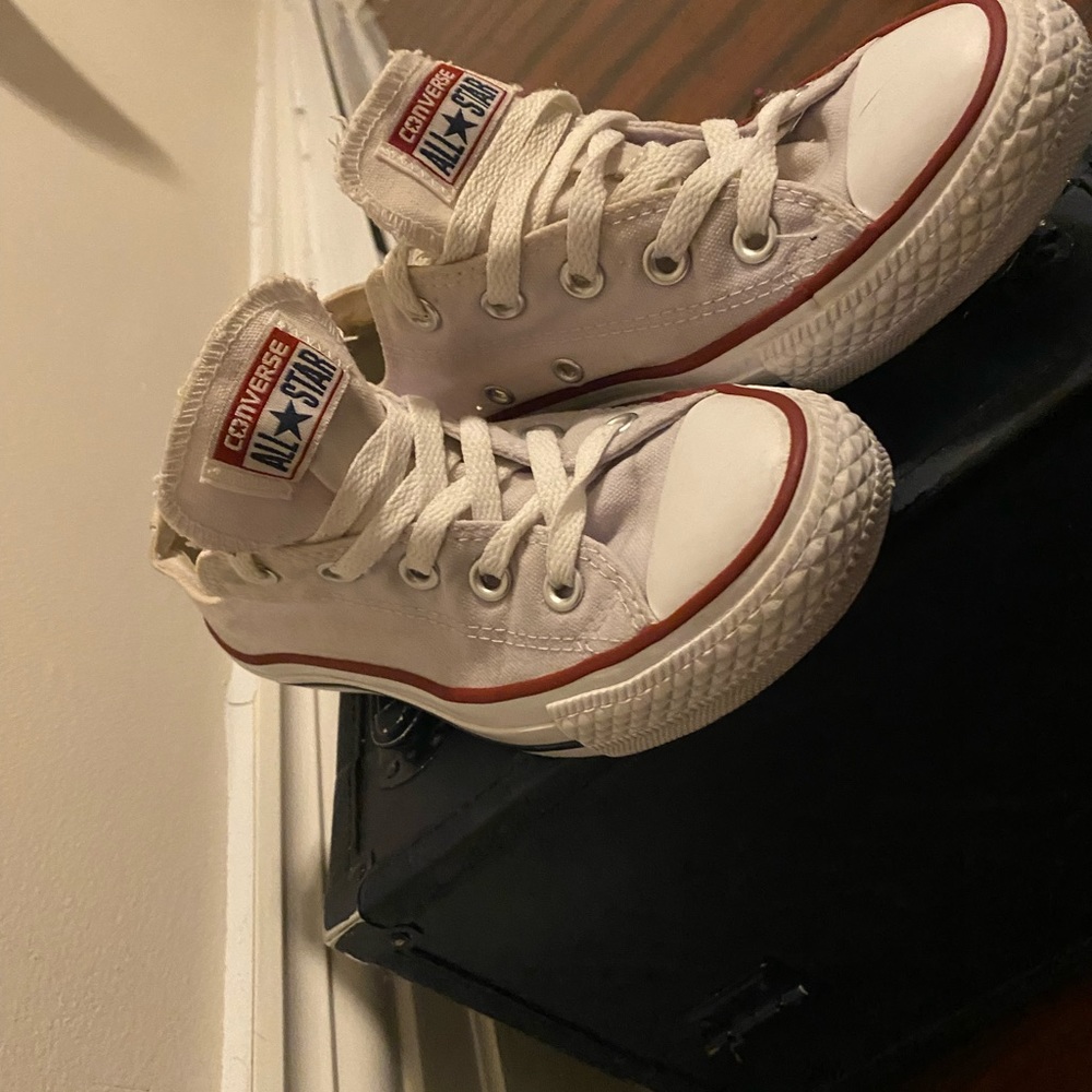 Low cut brand new converse unisex size 5.5 women’s and 3.5 men’s